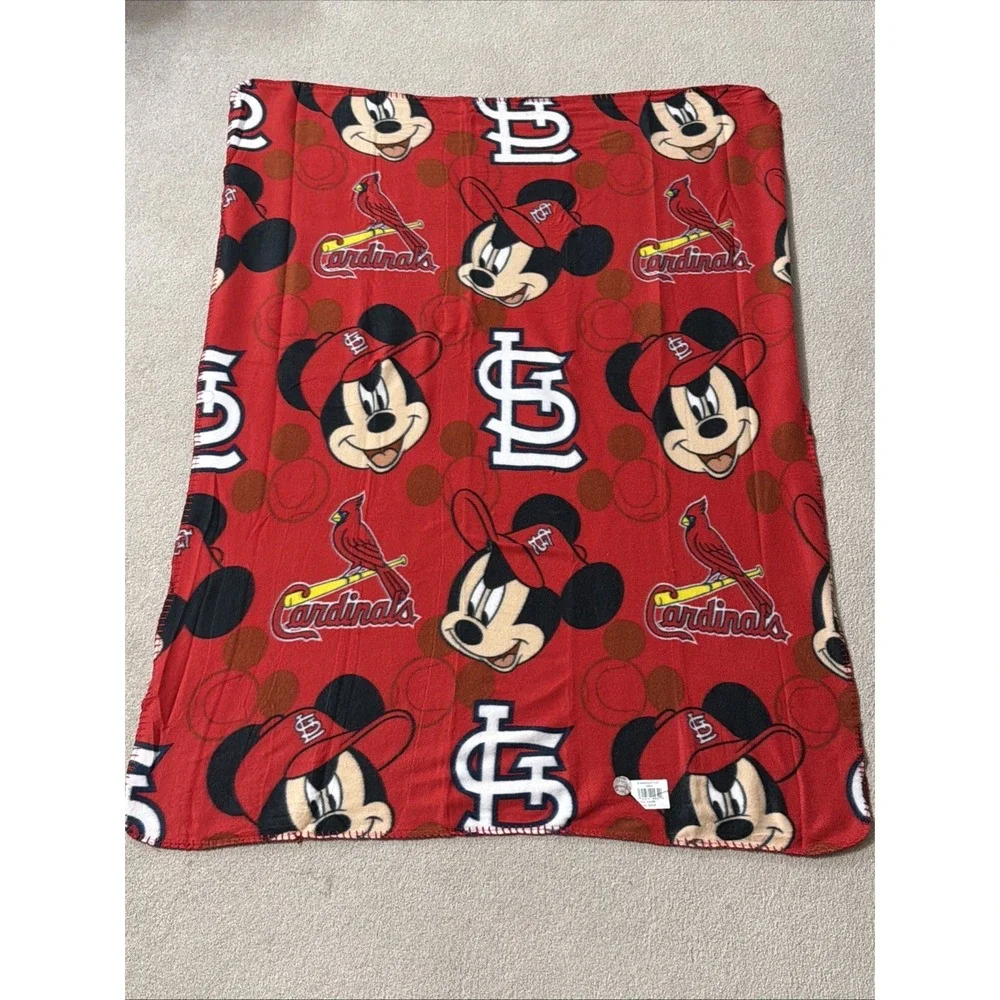 Brand New‎ St. Louis Cardinals MLB Disney Mickey Mouse Baseball Bleacher Blanket